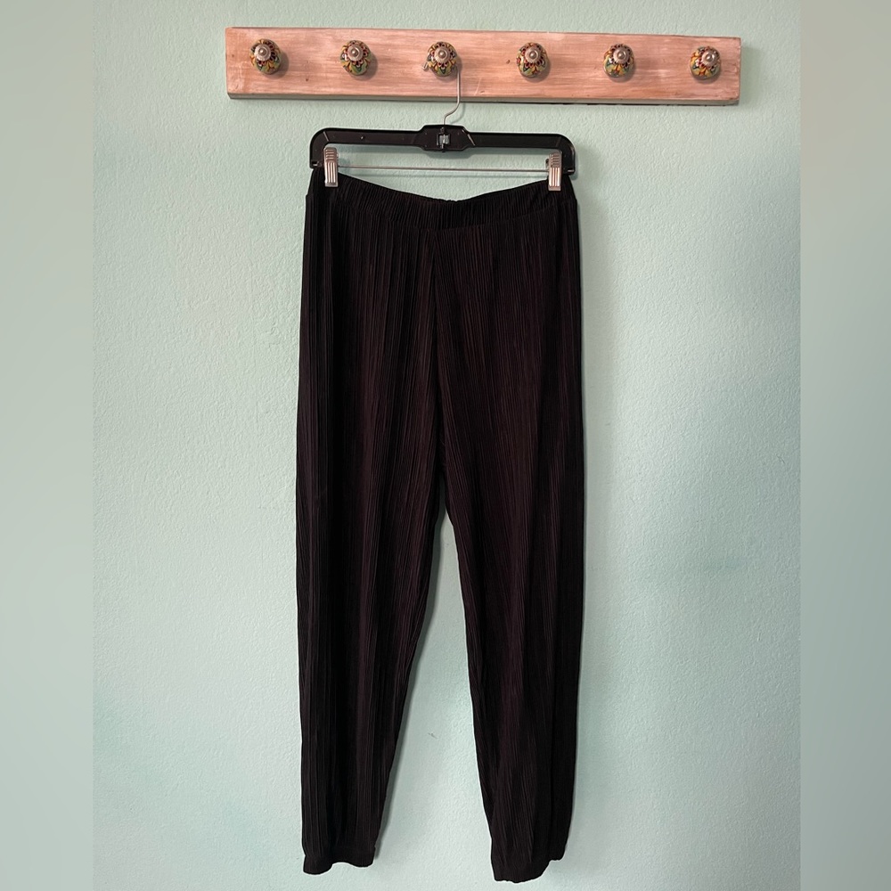 MANGO High Waisted Pleated Joggers